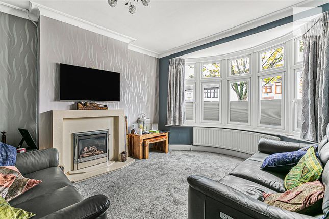 1, Larkswood Road, London photo 3