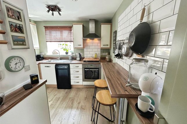 8, De Montfort Close, Swadlincote photo 3