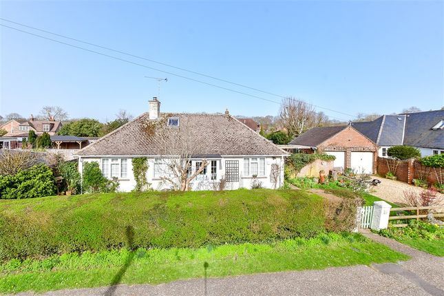 2-bed house on The Avenue Hambrook, Chichester, £450,000