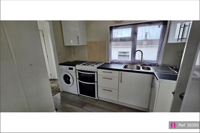 38, Rusty Well Park, Yeovil photo 2