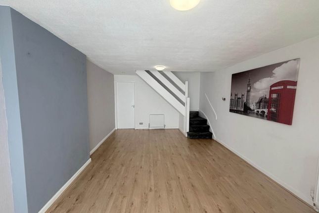21, Pauline Walk, Liverpool photo 4