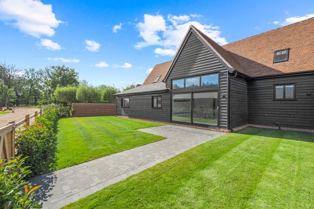 7 Lea Hall Barns, Dunmow Road, Bishop's Stortford photo 4