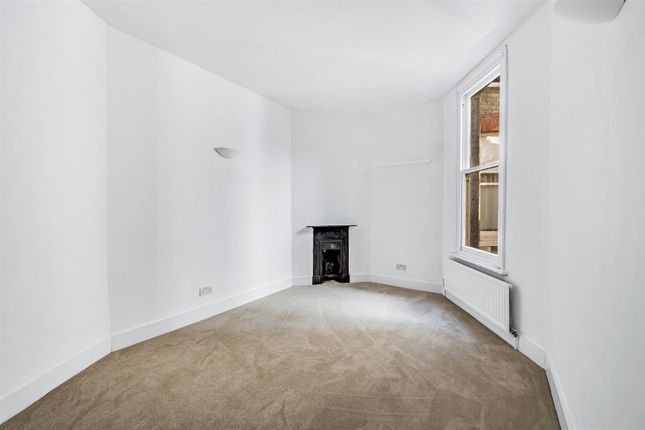 4 Cumberland Villas, 31, Cumberland Road, Acton photo 4
