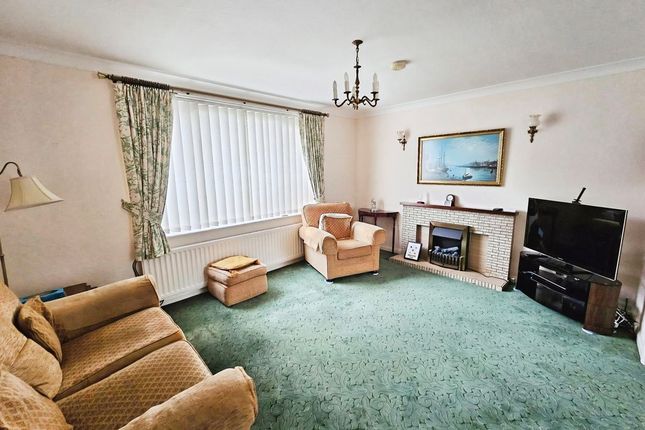 58, Windsor Gardens, Bedlington photo 4