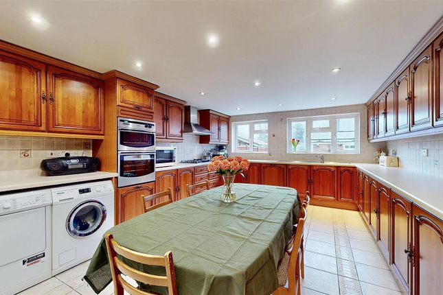 708, Great West Road, Isleworth photo 4