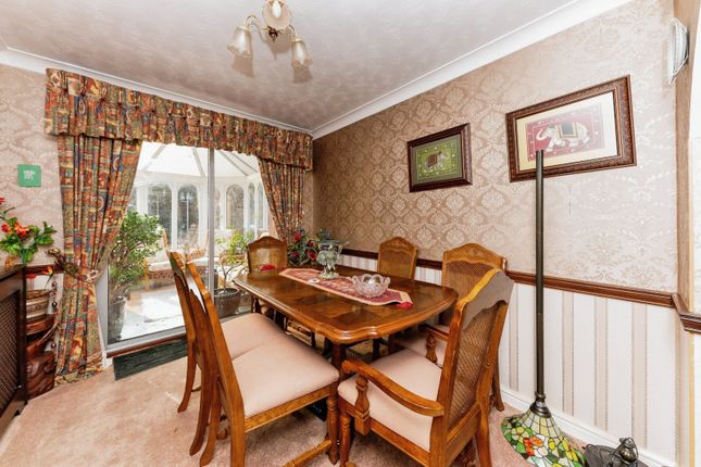 Kairali, 18, Turnberry Approach, Grimsby photo 4