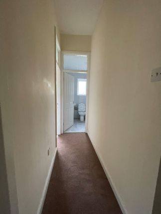 44, Allen Croft, Bradford photo 3