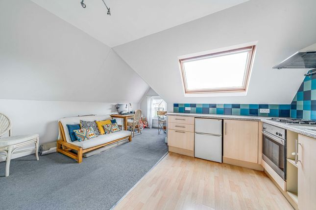 Kfh-67_Hopton_Road-1