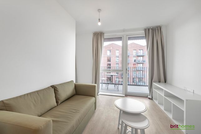 Flat 63, Cranton Avenue, Hayes photo 3