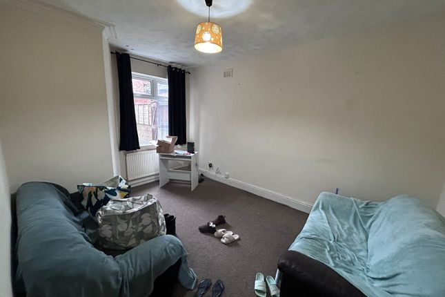 16, Derby Grove, Nottinghamshire photo 4