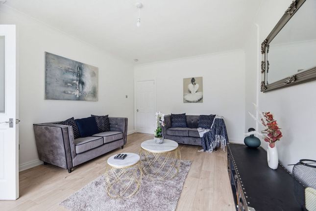 20 Alyth Crescent, Glasgow photo 4