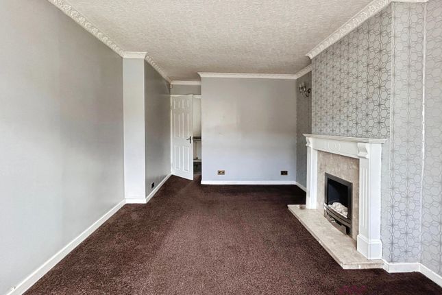 7, Avon Close, Worsley photo 2