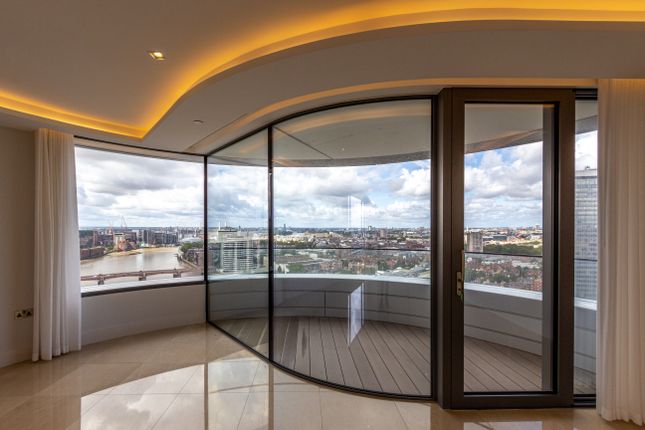 Flat for sale in Albert Embankment, Lambeth