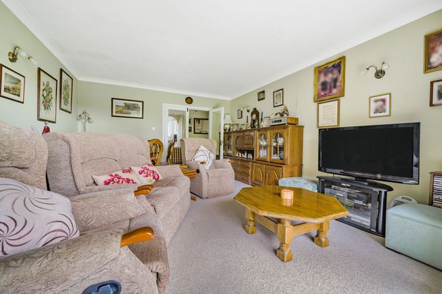 Flat for sale in Cariad Court, Cleeve Road, Goring Reading, Oxfordshire
