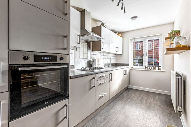 3 Birch Close, Nottingham photo 3