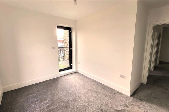 Flat to rent in Baker Street, Enfield