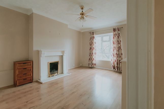 39, Bastable Avenue, Barking photo 2