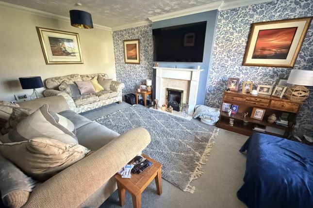 3, Nightingale Close, Daventry photo 2