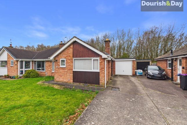 2-bed house on 61 Sherwood Crescent, Market Drayton, £200,000