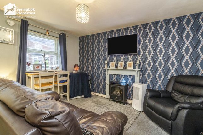69, Shrewsbury Road, Market Drayton photo 2