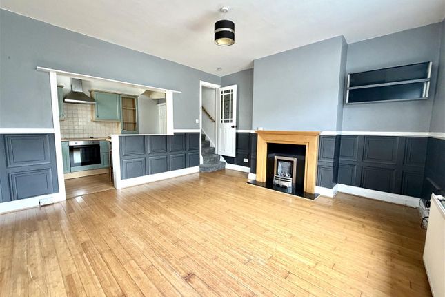 12, Malsis Road, Keighley photo 2