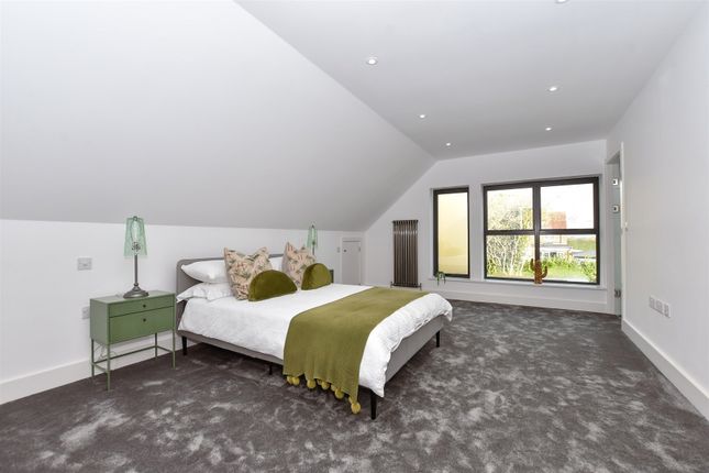 4-bed detached on Safegate, Mill Road, Canterbury, £700,000