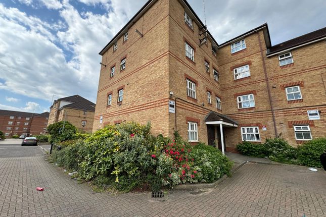 Thumbnail Flat to rent in Conifer Court, Ilford
