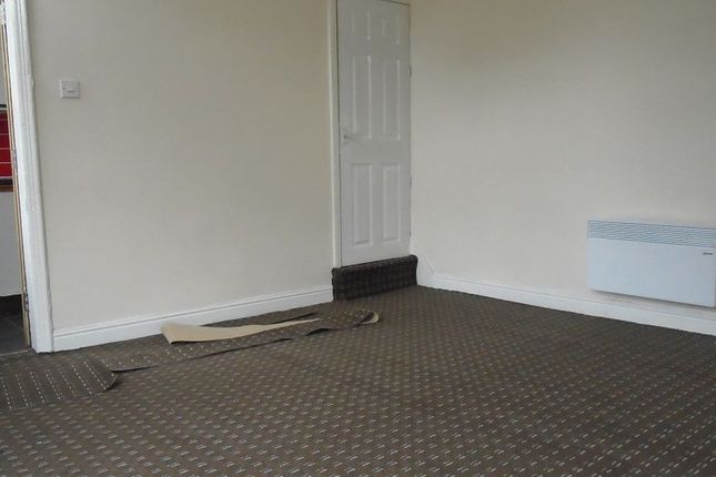 2 Edgware Grove, Leeds photo 3
