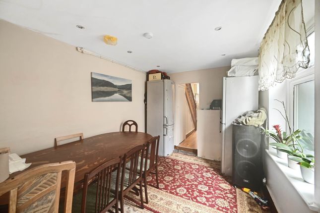 27, Keogh Road, London photo 3