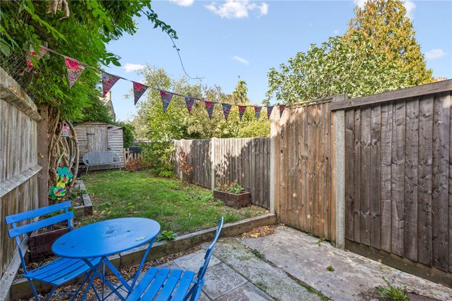 1A, Bickersteth Road, London photo 4