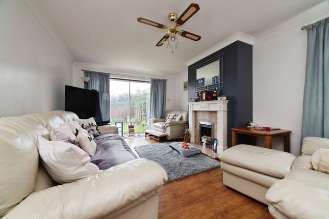 91, Mill Rise, Cottingham photo 2