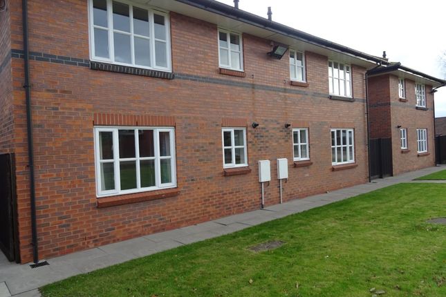 Flat to rent in Jubilee Gardens, Royston, Barnsley