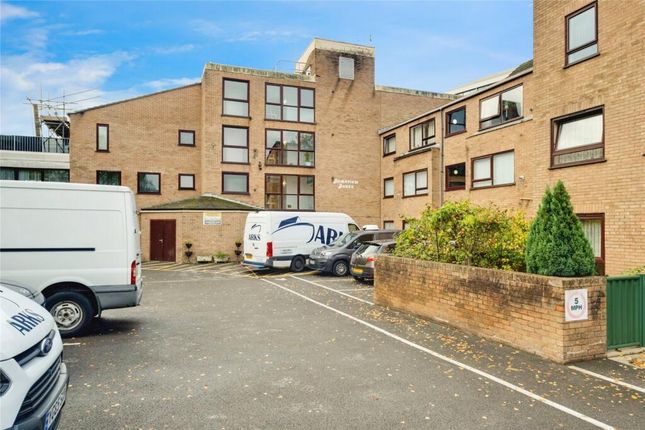 Flat 32, Homeview House, Seldown Road, Poole photo 5