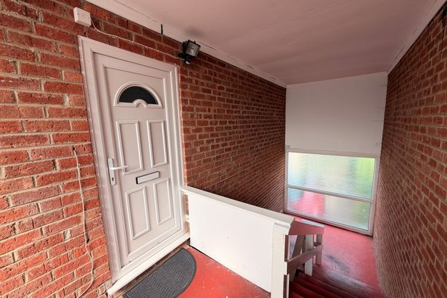 6 Ryland Court, Barton Street, Beeston photo 2