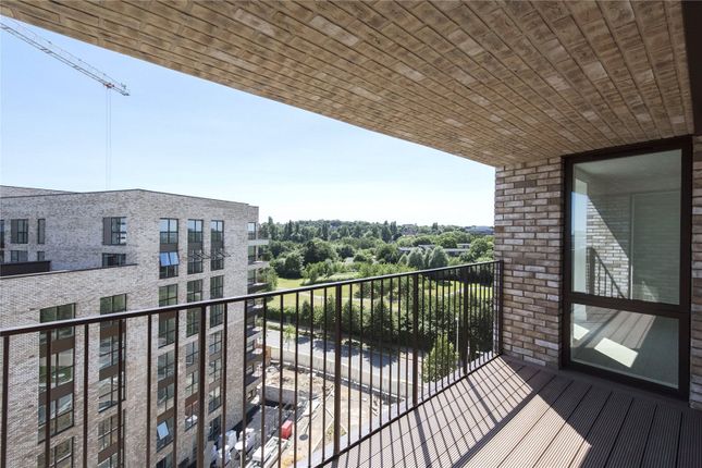 Flat for sale in Bodiam Court, 4 Lakeside Drive
