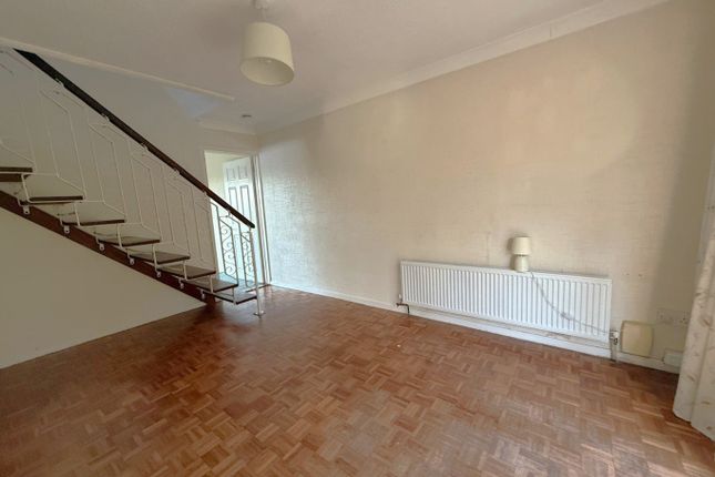 46 Barleycorn Drive, Rainham, Kent photo 3