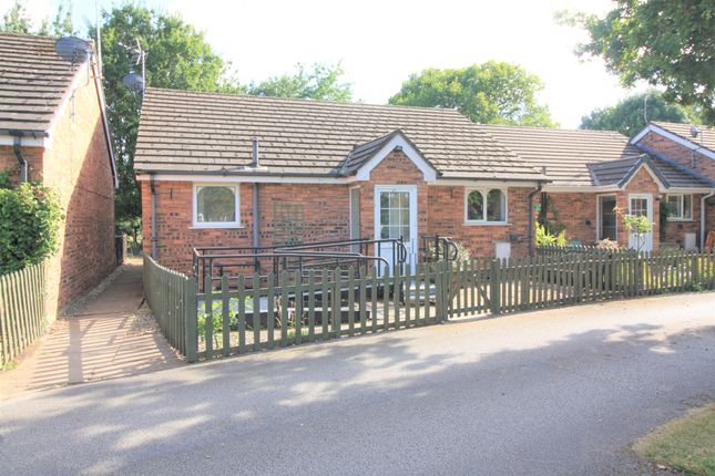 Thumbnail Detached bungalow to rent in Vicarage Lane, Gresford, Wrexham