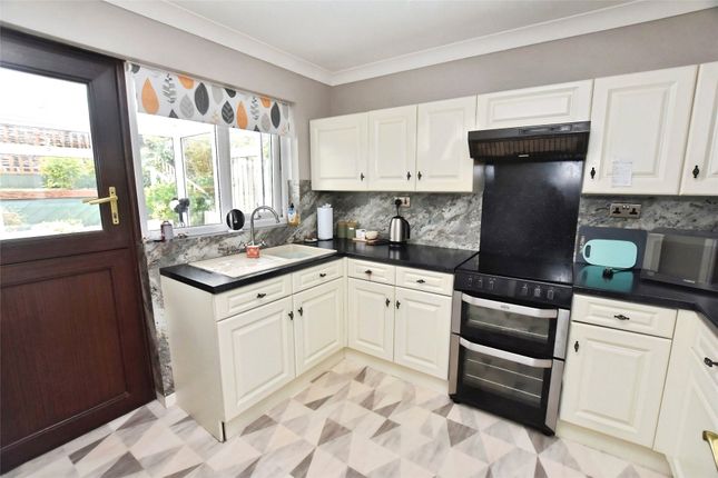 131, Moor View Drive, Devon photo 3