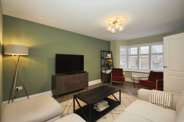 2, Oaktree Drive, Warwick photo 3