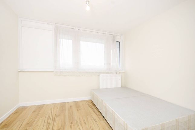 Thumbnail Flat to rent in Cassland Road, Hackney, London
