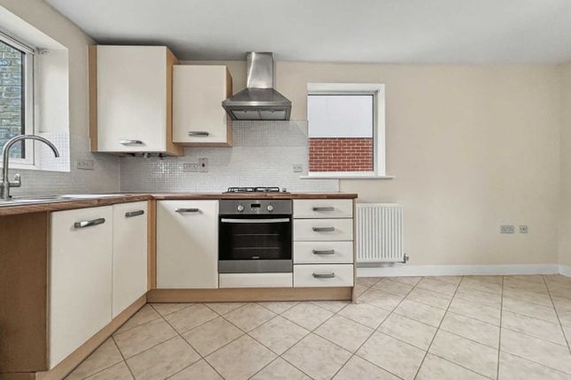 19, Freston Close, St Ives photo 3