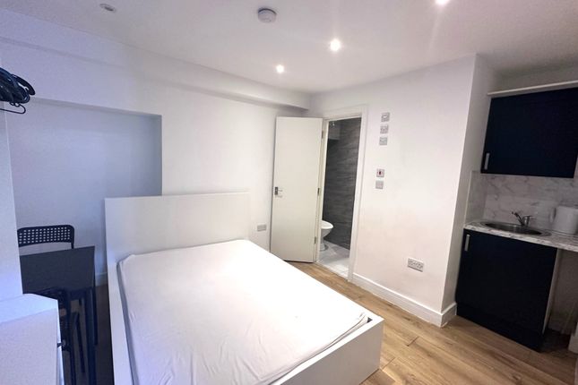Thumbnail Room to rent in St. Dunstans Road, Hounslow