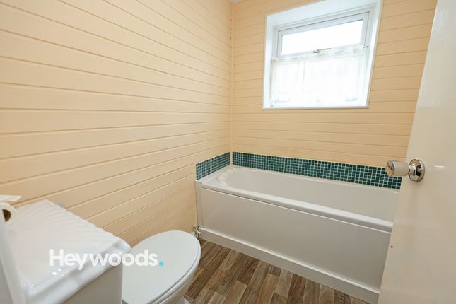 11 Holford Street, Congleton photo 4