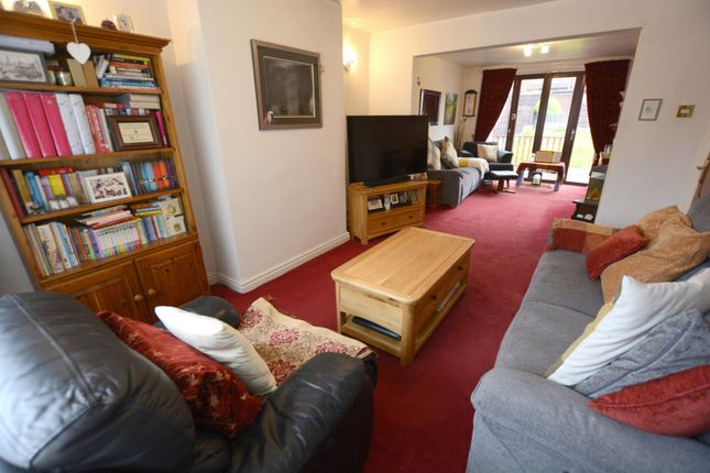 21, Church Avenue, Denton photo 3