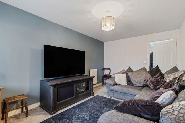 10 Ivyhouse Gardens, Warrington photo 3