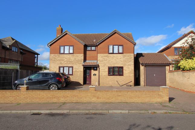 Thumbnail Detached house for sale in Welling Road, Orsett, Grays