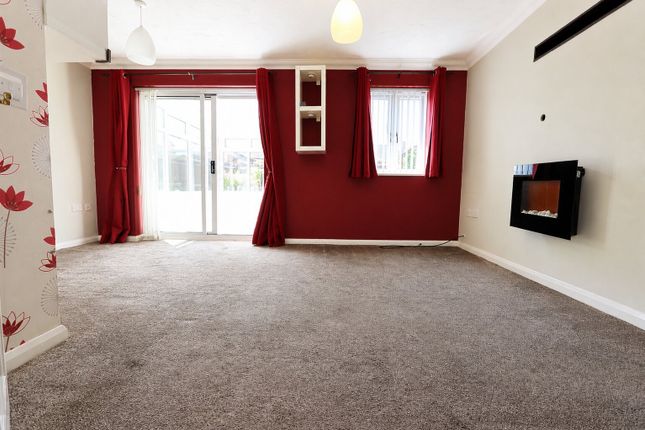 7, Church View, Weldon photo 4