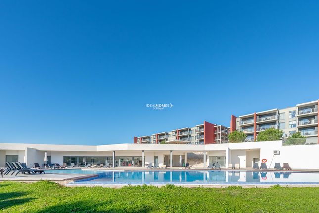 Thumbnail Apartment for sale in Mexilhoeira Grande, Portugal
