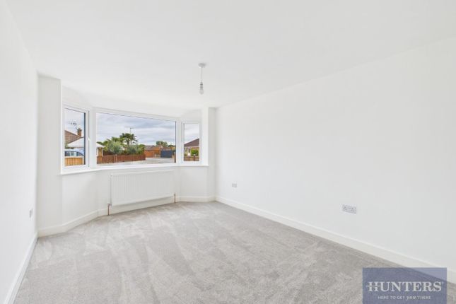 20, Wells Close, Cheltenham photo 5