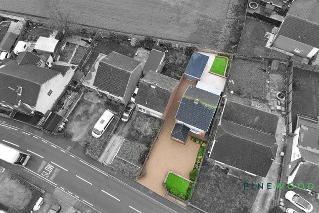332 North Wingfield Road, Chesterfield photo 3
